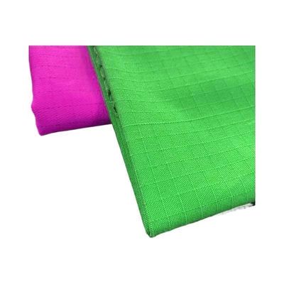Indumenti da lavoro impermeabili Stoffa da abito in tessuto colorato semplice 235gm Stoffa di policottone Ripstop