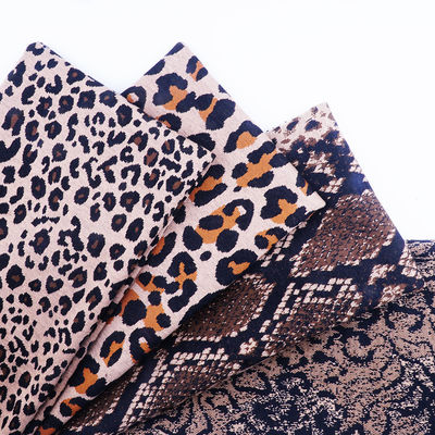 Tessuto di denim stampato a 4 vie stretch, asciugato velocemente e con modello di leopardo