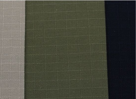 35 anni di esperienza professionale, tessuto ripstop di 230 grammi, per le uniformi delle forze dell'ordine.
