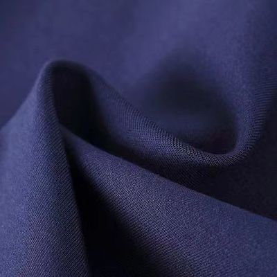 150D*150D Conteggio dei filati Tessuto di poliestere per abbigliamento da lavoro e abito in colore personalizzato