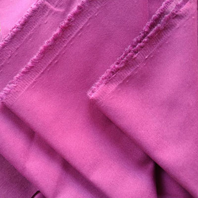 Tintura semplice 80% poliestere 20% cotone 255-260gm Twill abbigliamento da lavoro tessuto con rifinitura di pesca