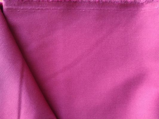 Tintura semplice 80% poliestere 20% cotone 255-260gm Twill abbigliamento da lavoro tessuto con rifinitura di pesca