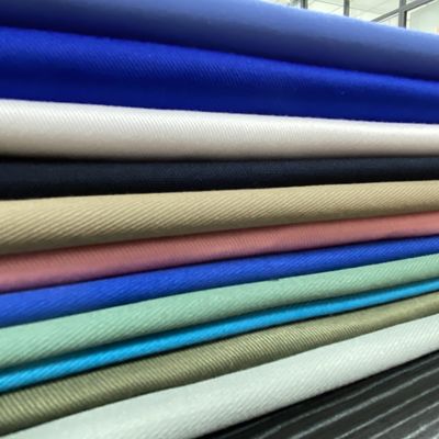 Peso medio Tintura semplice 80 poliestere 20 cotone tessuto stampato per abbigliamento da lavoro Tassa giacca