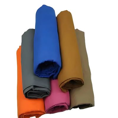 Colore personalizzato 100% poliestere Gabardine tessuto di abbigliamento da lavoro per la fornitura diretta uniforme