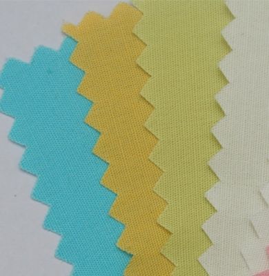 Stoffa di stampa a rivestimento in taffeta a colori personalizzati da 210T per larghezza e prestazioni finali da 58/60&quot;